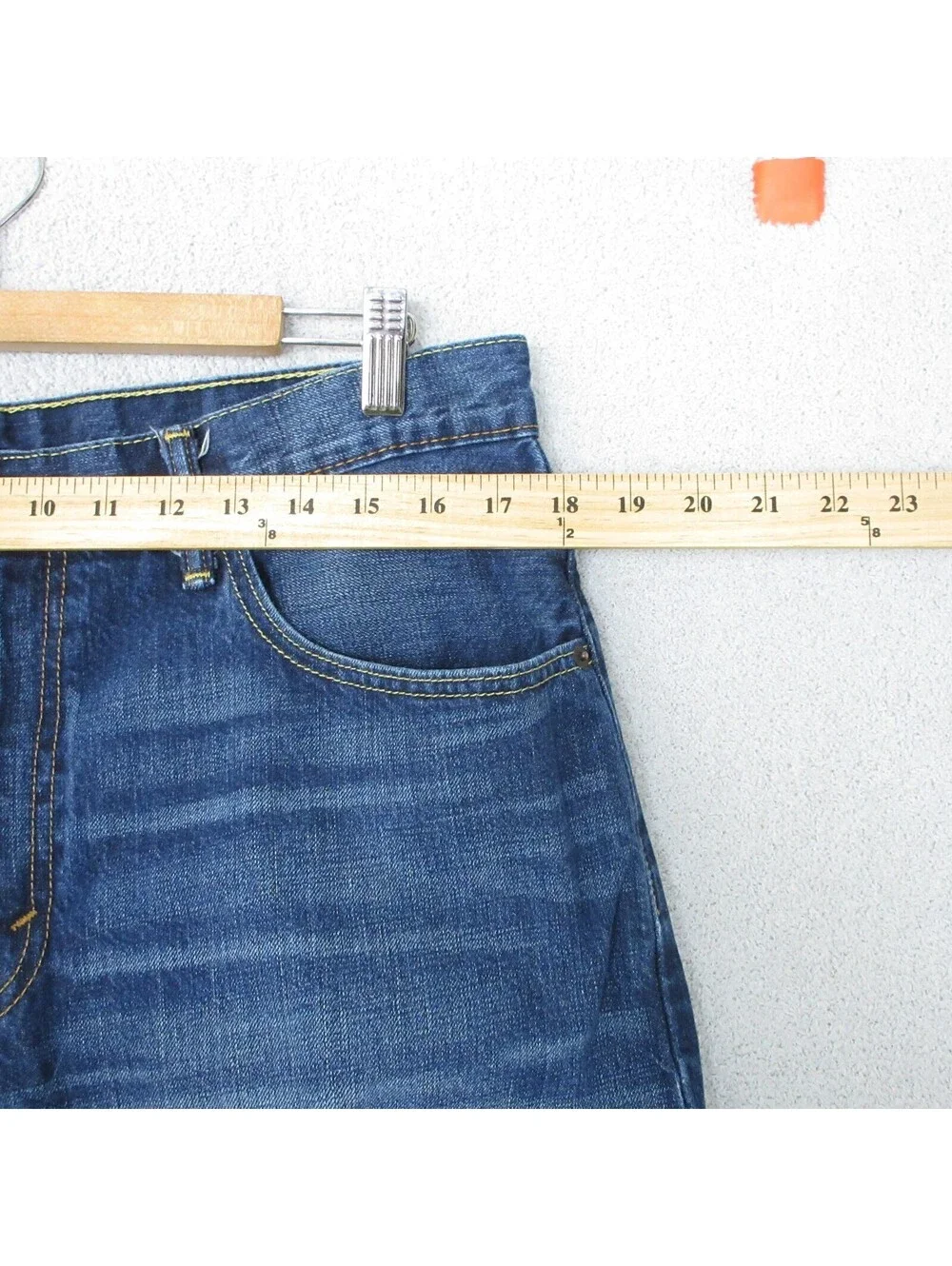 Levi's 569 Denim Shorts Mens Medium Wash Relaxed Fit 34x12
